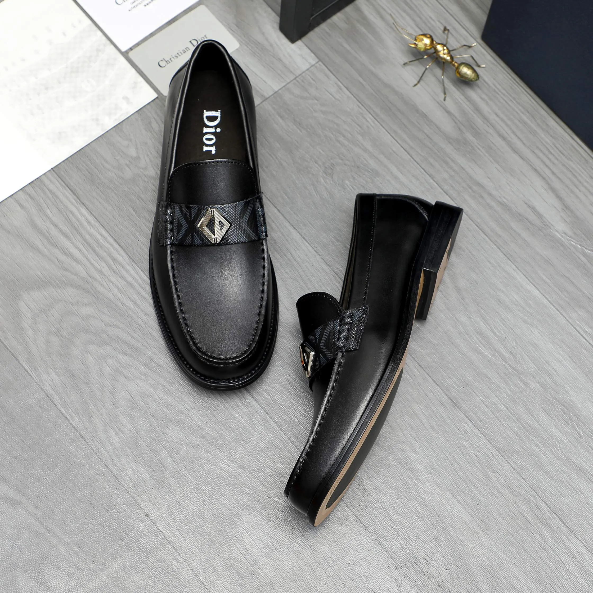 Men's men's shoes💰420 Product trademark: Dior "Dior" business slip-on leather shoes Regular size: 38-45 (45 is custom-made and non-returnable) Product materials: Selected high-quality cowhide upper, cowhide lining, original outsole